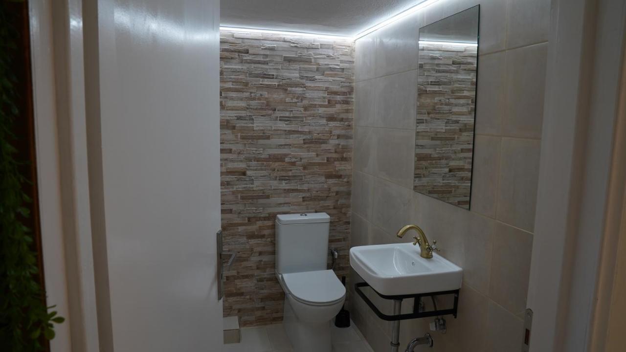 Km Beach View Apartment Chania  Eksteriør billede